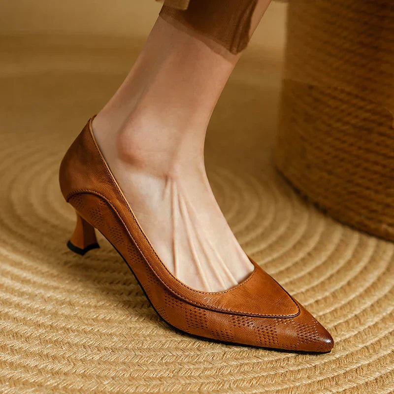 Paloma - Pointed Toe Kitten Heel Pumps Slip On Mid Heel