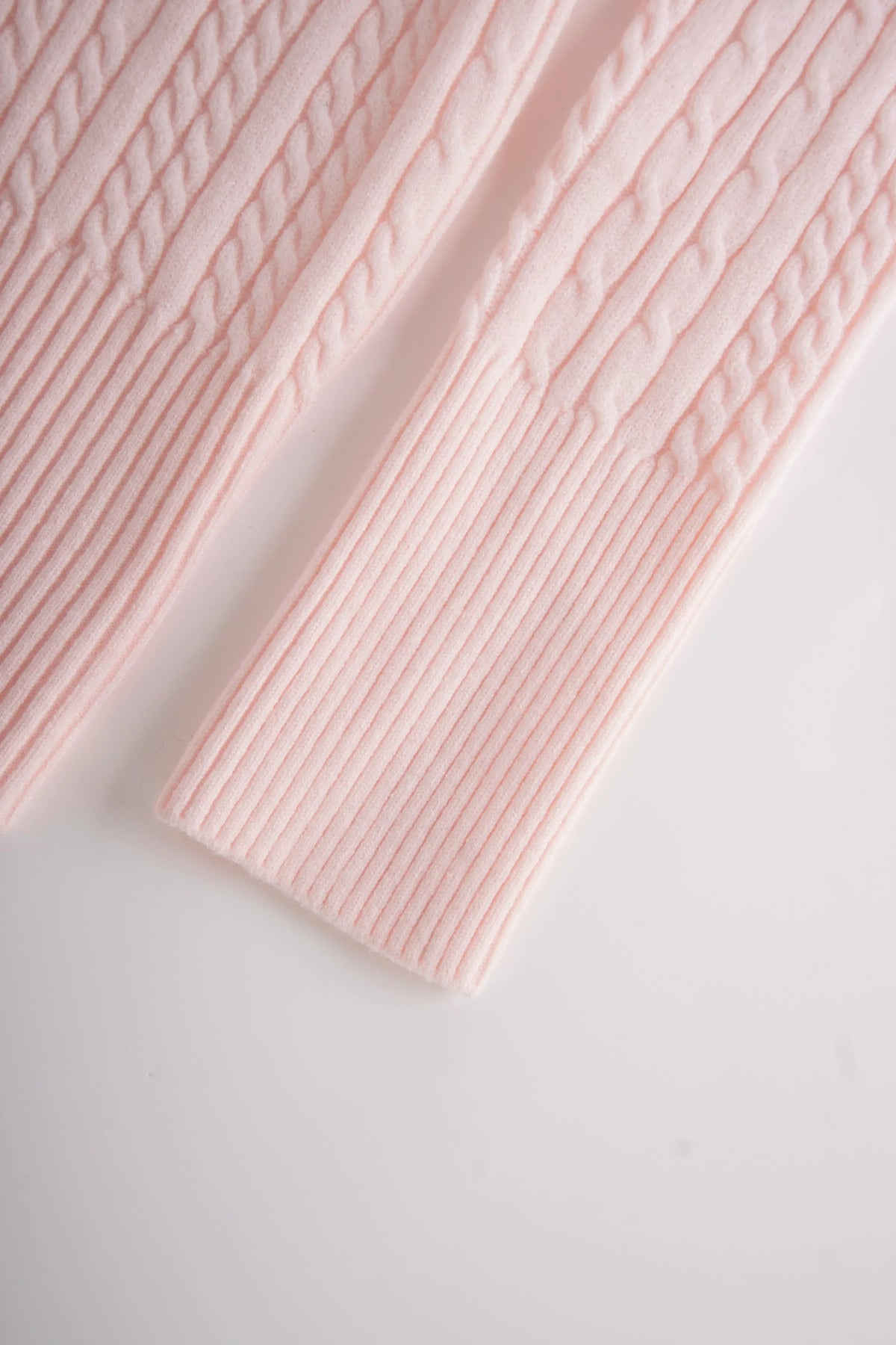 Styled look with the fur trim strawberry milk cable knit cardigan (pink)