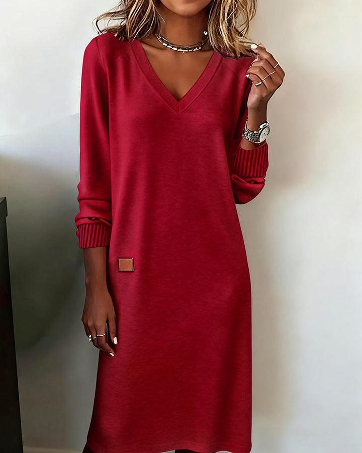 Evelisse - Knitted V-Neck Midi Dress
