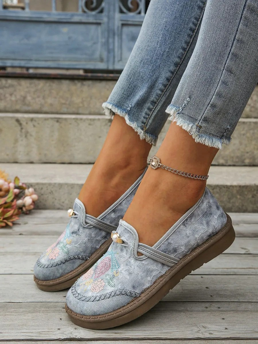 Lightweight Trainers in grey