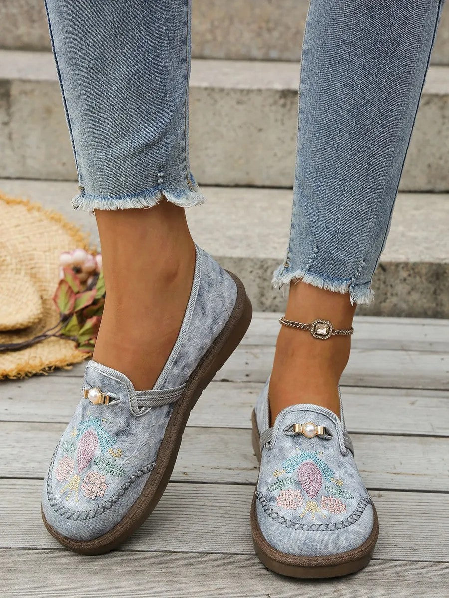 Lightweight Trainers in grey