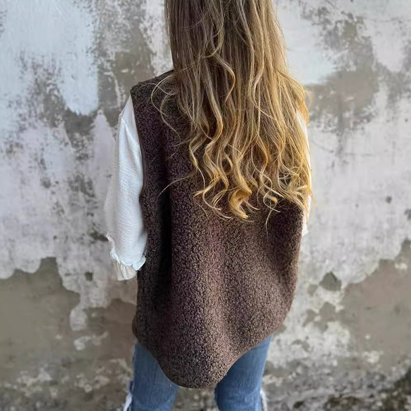Nahla - Warm Buttoned Vest